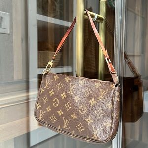 Vintage Louis Vuitton Pochette